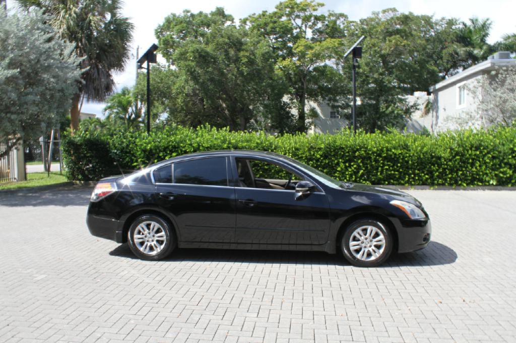 2010 Nissan Altima Image 5