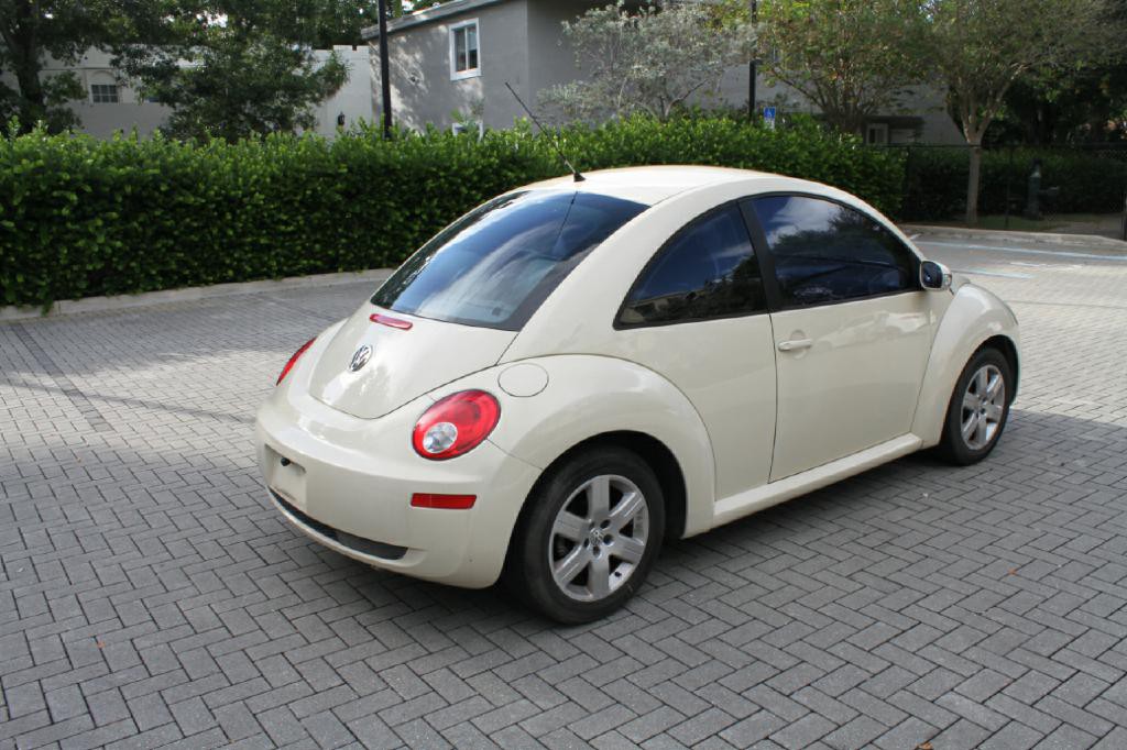 2007 Volkswagen Beetle Image 6
