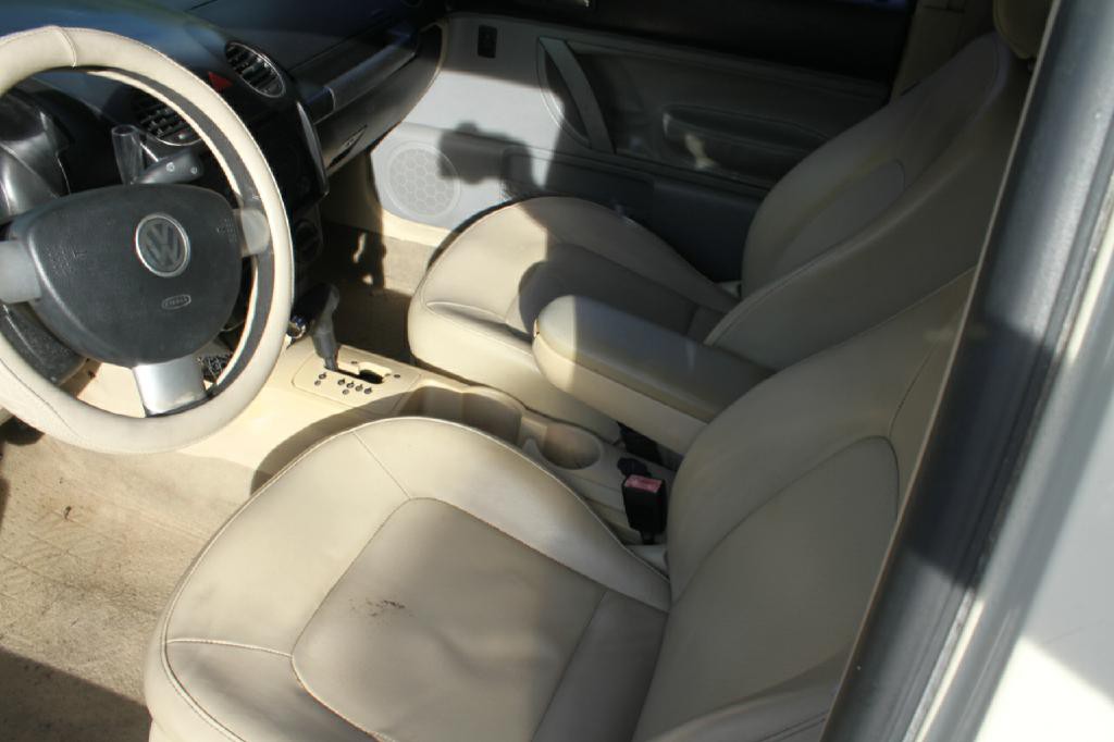 2007 Volkswagen Beetle Image 8