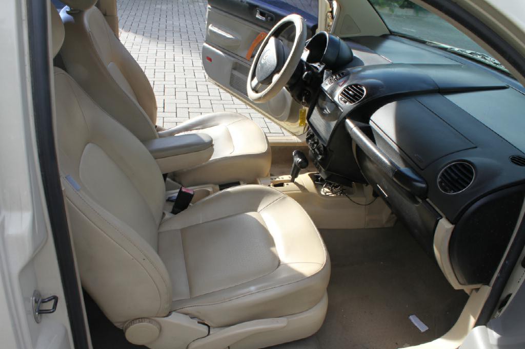 2007 Volkswagen Beetle Image 13