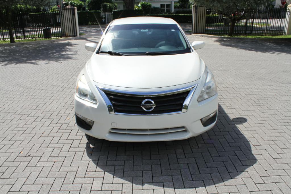 2013 Nissan Altima Image 3