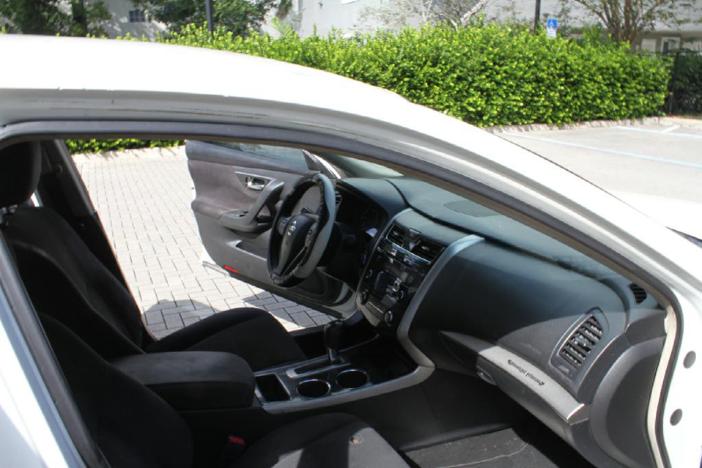 2013 Nissan Altima Image 13