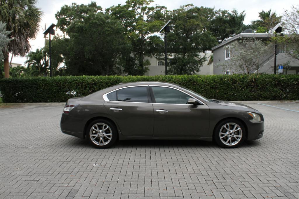 2013 Nissan Maxima Image 5