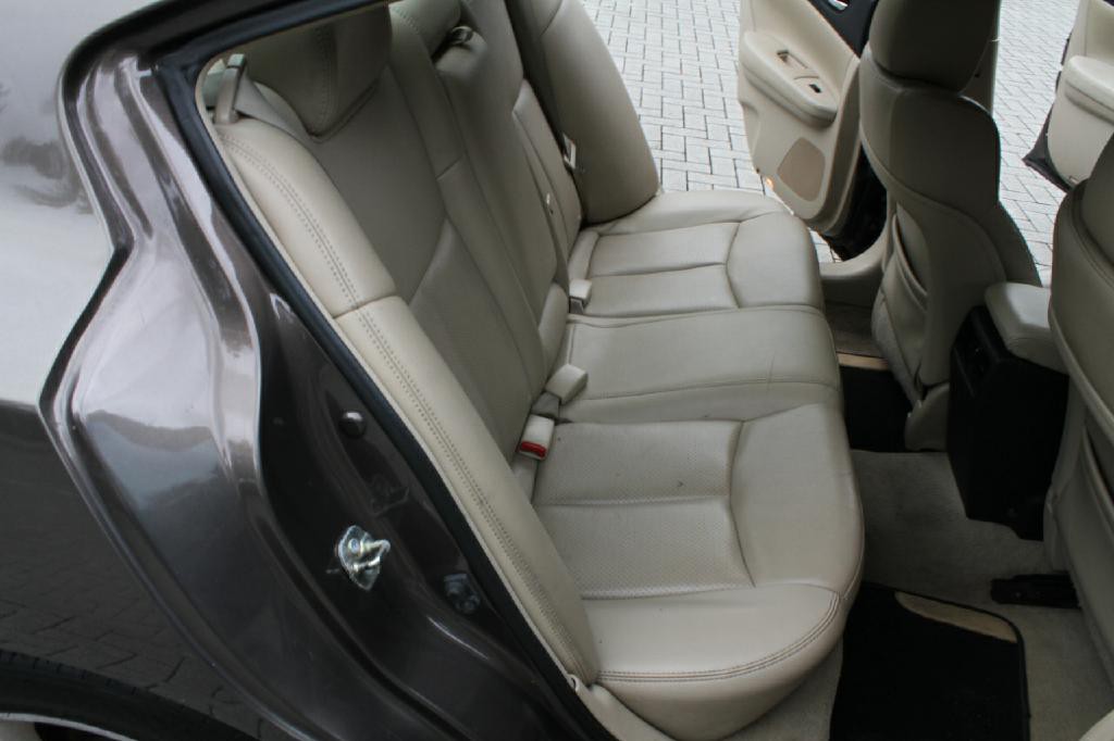 2013 Nissan Maxima Image 13