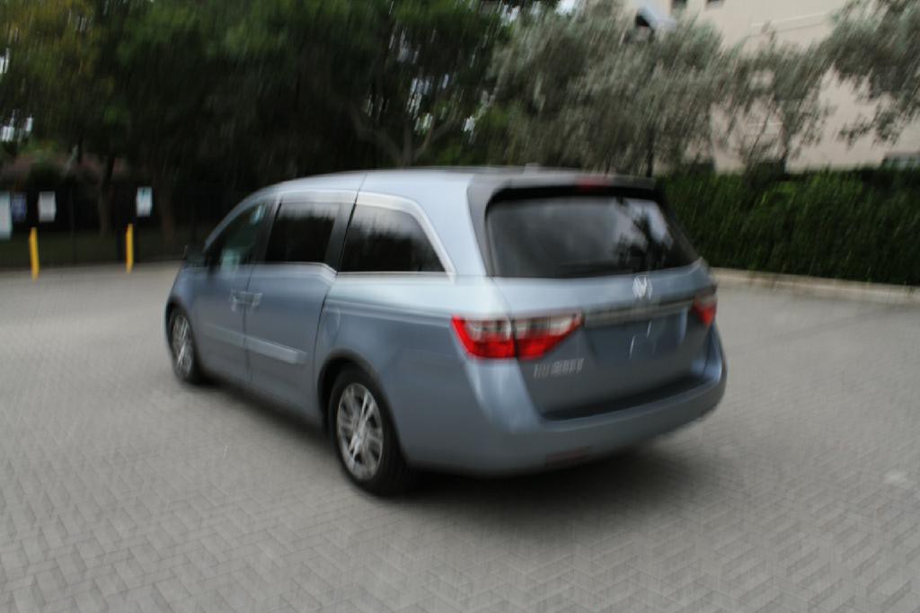 2011 Honda Odyssey Image 8