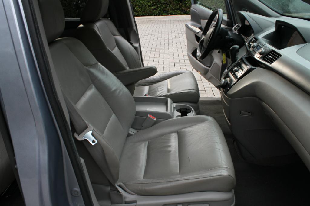 2011 Honda Odyssey Image 13