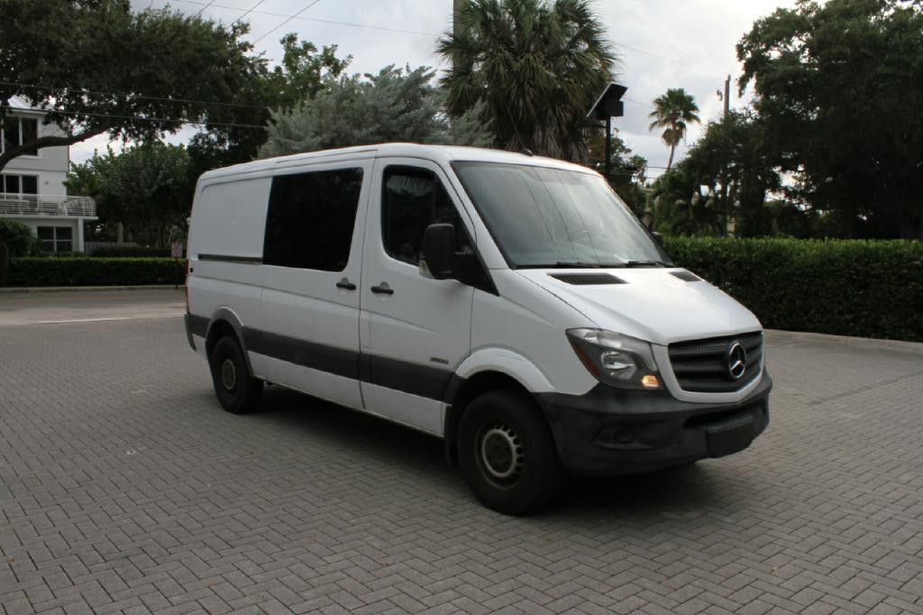 2016 Mercedes-Benz Sprinter Image 4