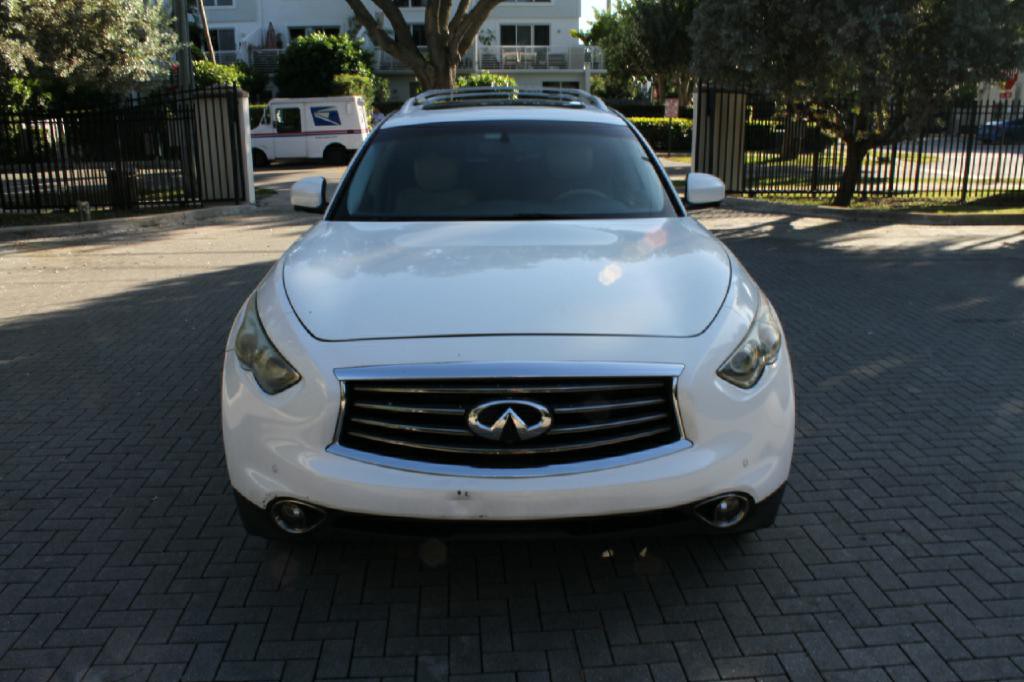 2012 INFINITI FX35 Image 3