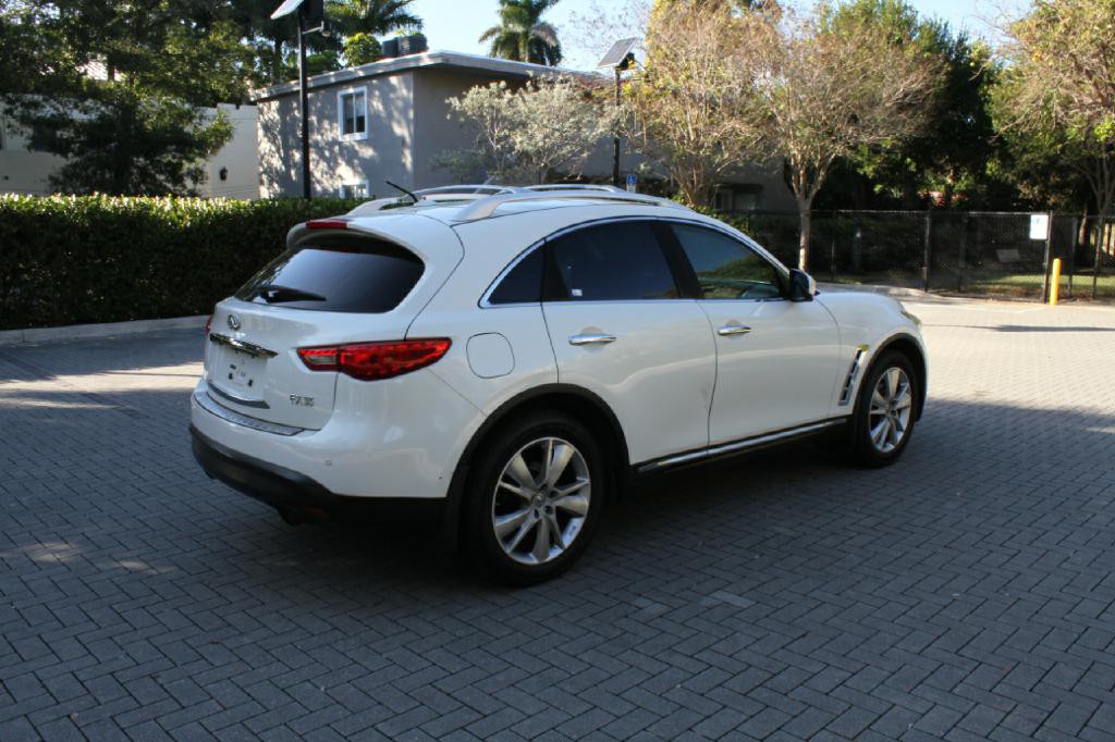 2012 INFINITI FX35 Image 5