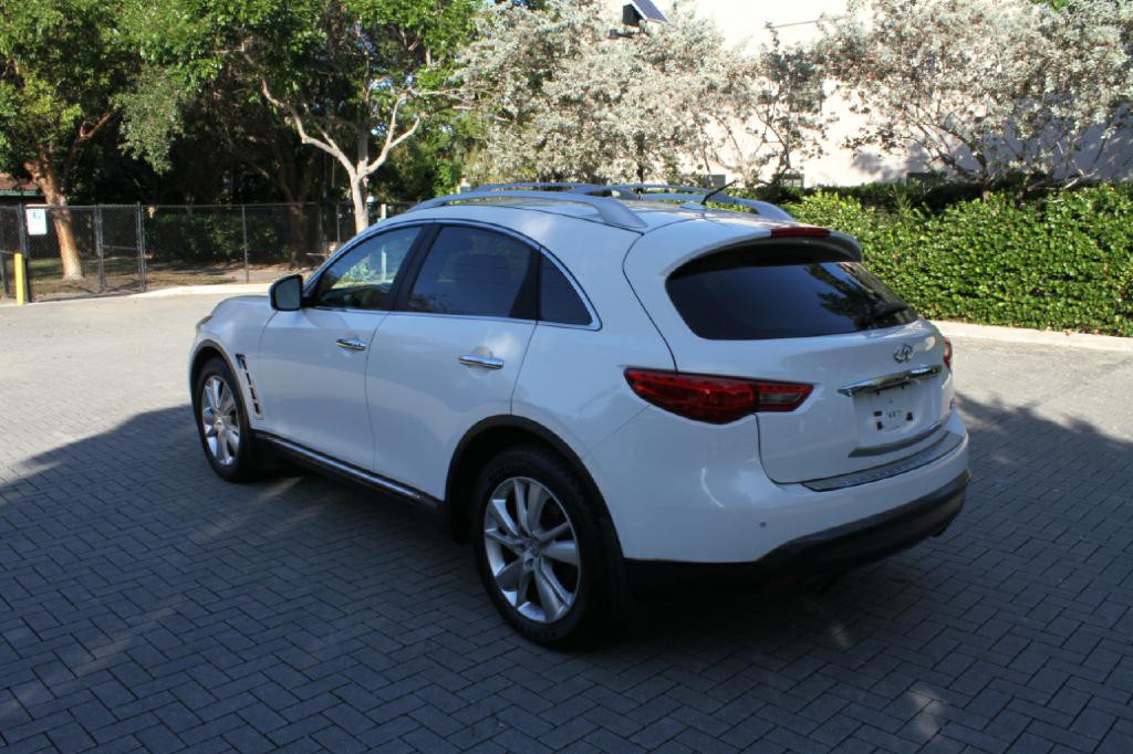 2012 INFINITI FX35 Image 7
