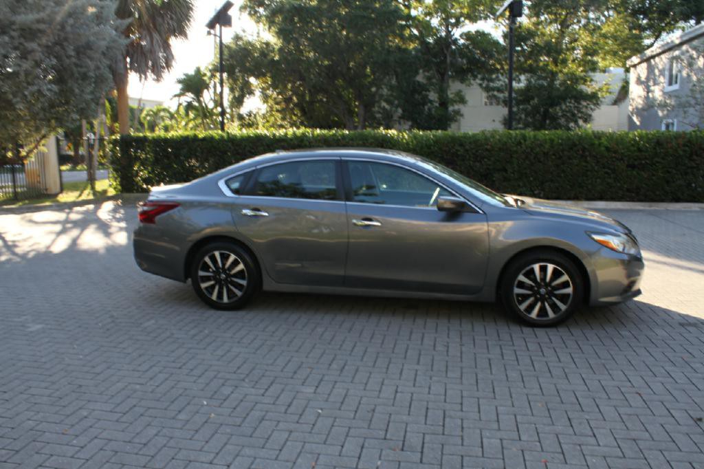 2018 Nissan Altima Image 4