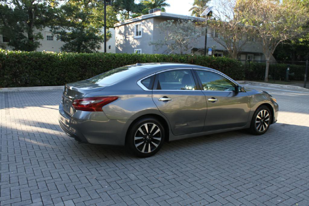 2018 Nissan Altima Image 5