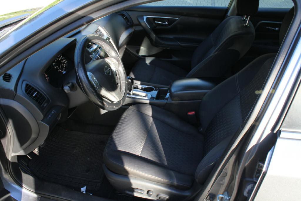 2018 Nissan Altima Image 8