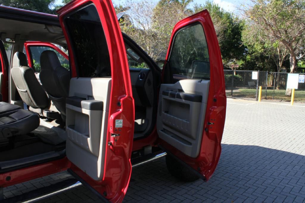 2009 Ford F-250 Image 12