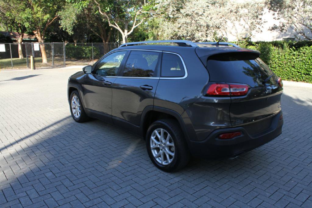 2015 Jeep Cherokee Image 8