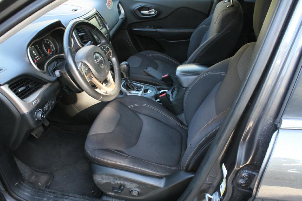 2015 Jeep Cherokee Image 9