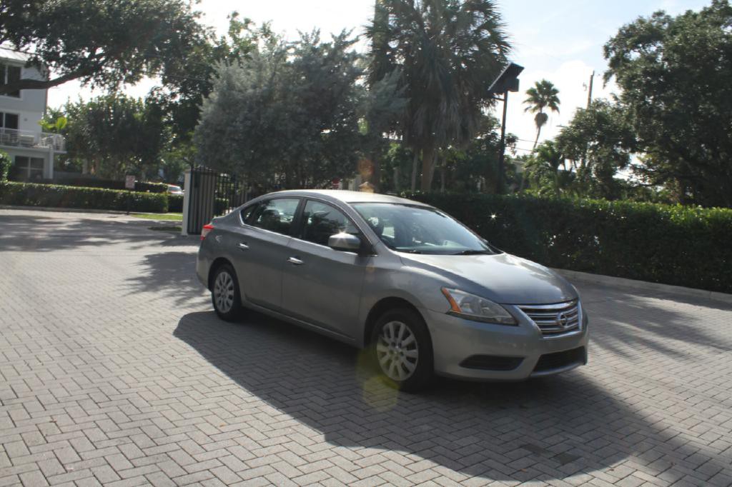 2014 Nissan Sentra Image 4
