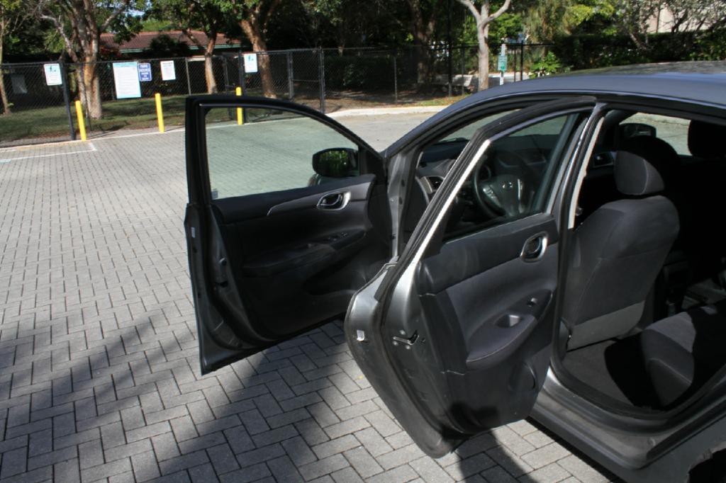 2014 Nissan Sentra Image 11
