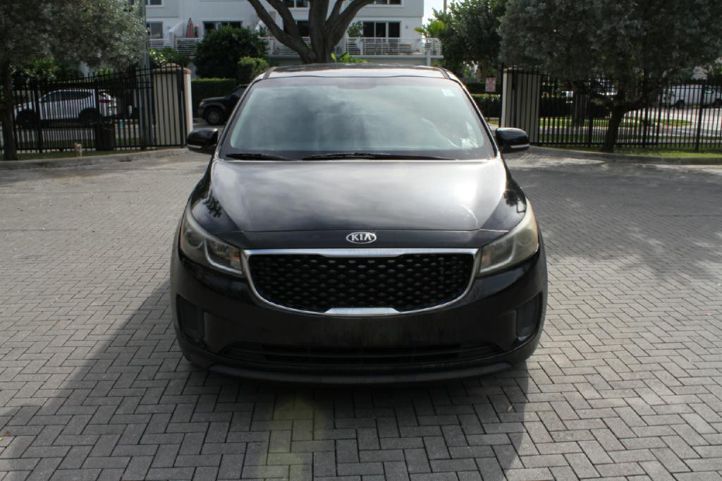 2016 Kia Sedona Image 3