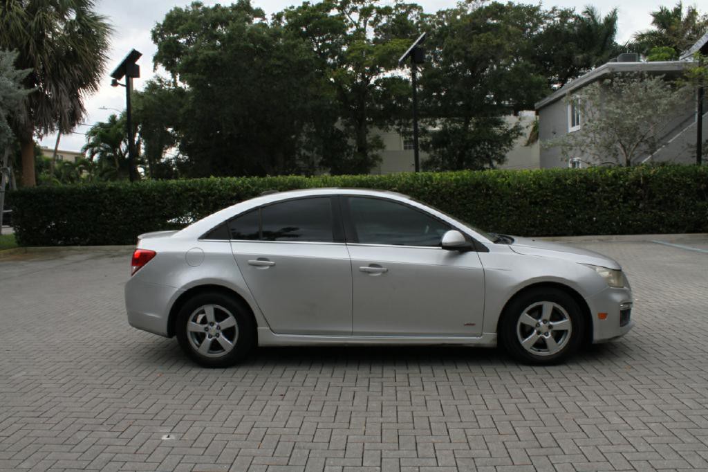 2016 Chevrolet Cruze Image 5