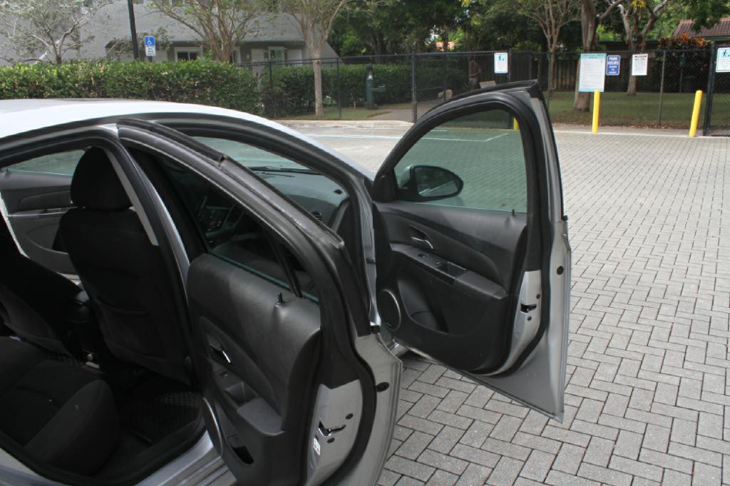 2016 Chevrolet Cruze Image 12