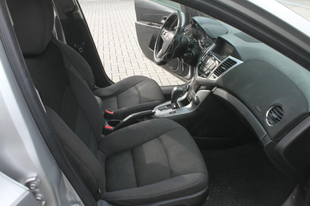 2016 Chevrolet Cruze Image 13