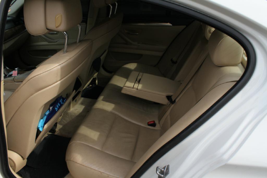 2011 BMW 5 Series Image 10