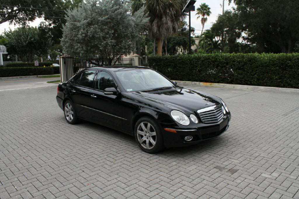 2007 Mercedes-Benz E-Class Image 4