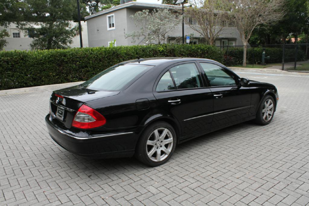 2007 Mercedes-Benz E-Class Image 6