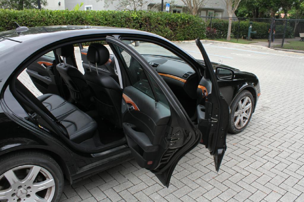 2007 Mercedes-Benz E-Class Image 11