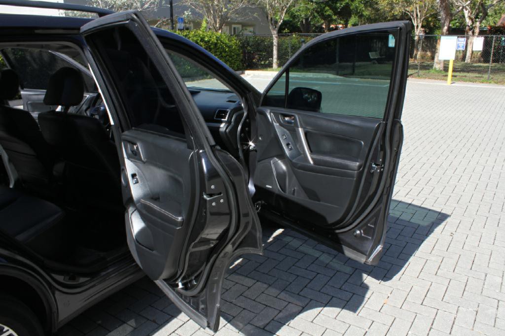 2016 Subaru Forester Image 12