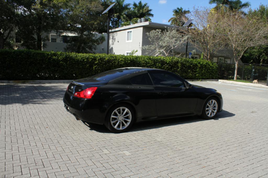2012 INFINITI G37 Image 6