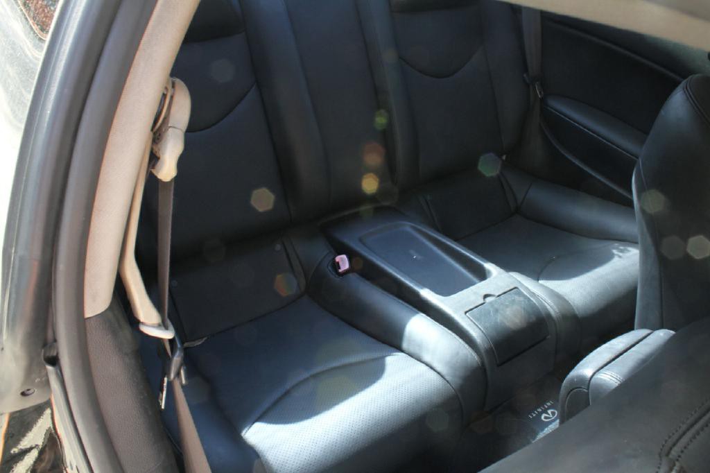 2012 INFINITI G37 Image 10