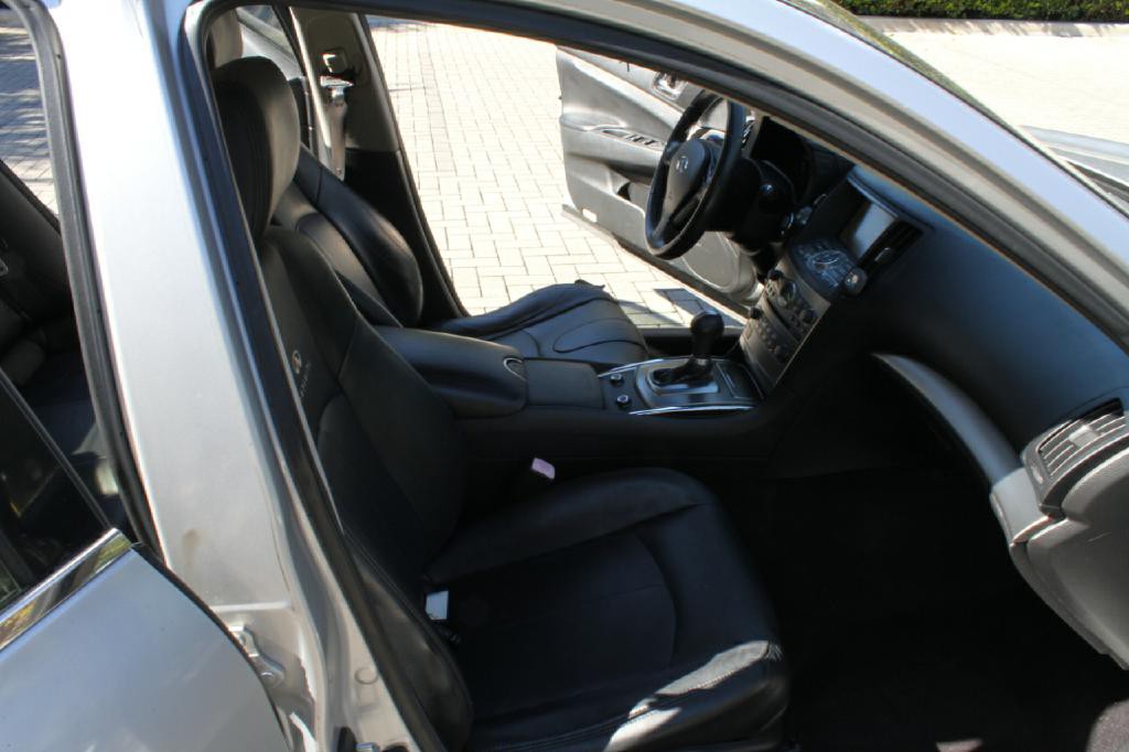 2013 INFINITI G37 Image 13