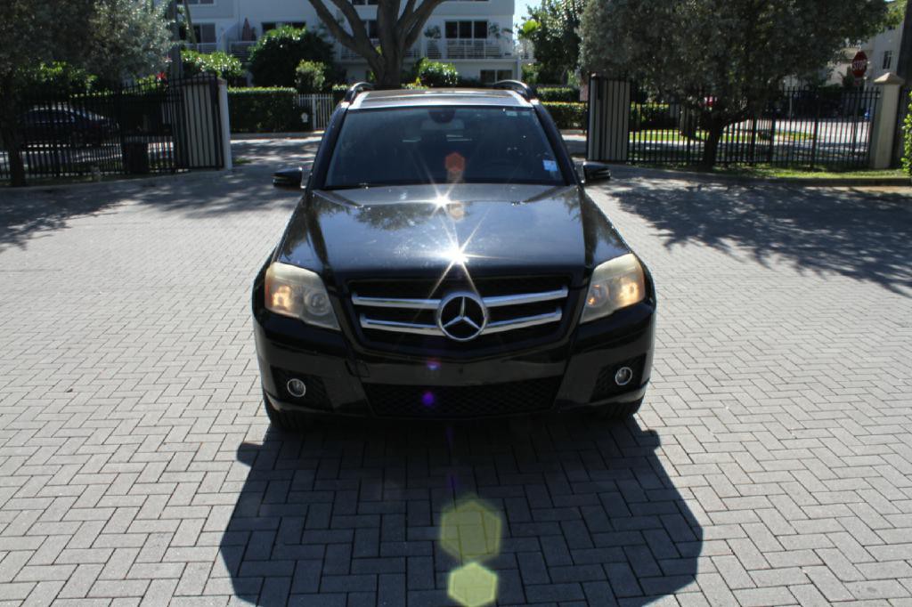 2011 Mercedes-Benz GLK-Class Image 3