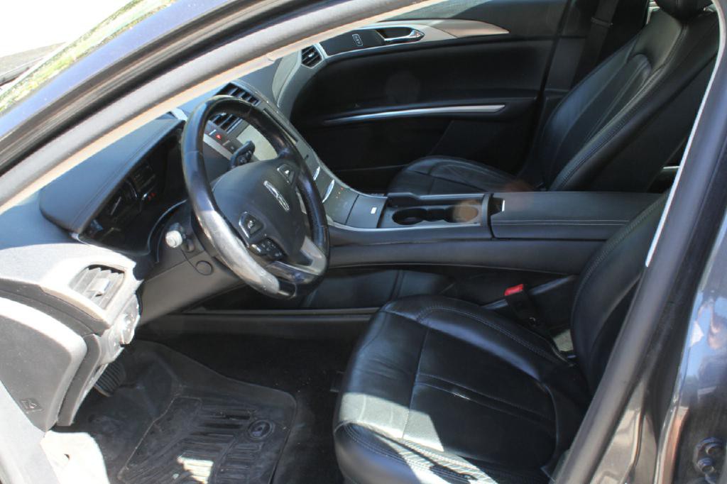 2016 Lincoln MKZ Image 9