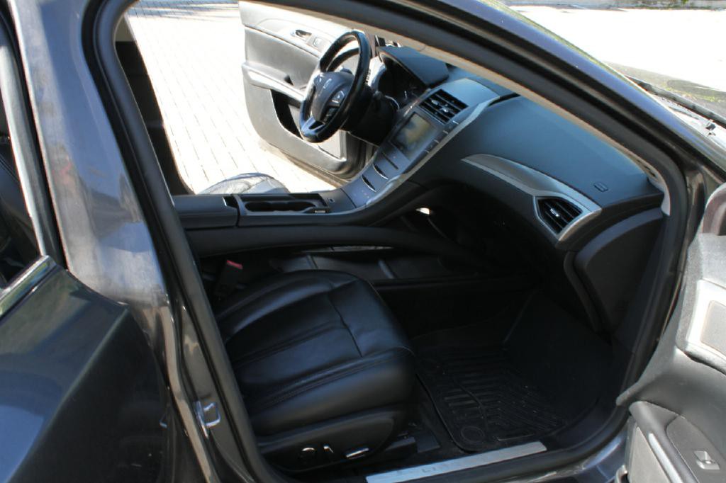 2016 Lincoln MKZ Image 14