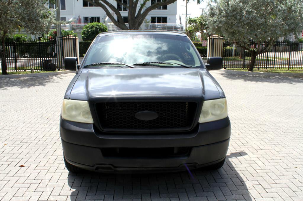 2005 Ford F-150 Image 3