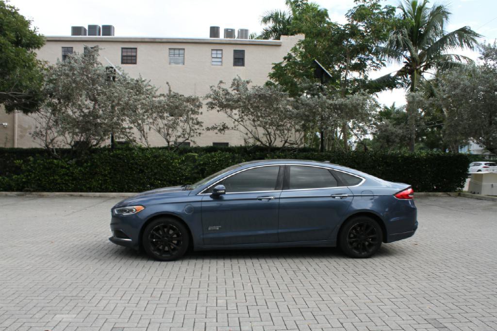 2018 Ford Fusion Image 2