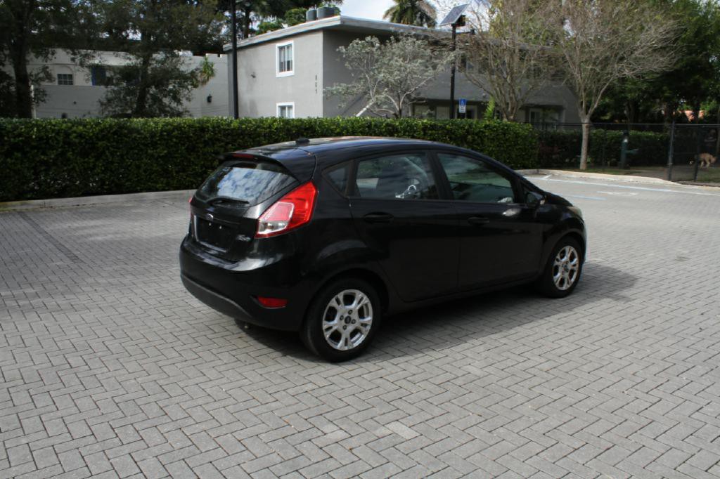 2015 Ford Fiesta Image 6