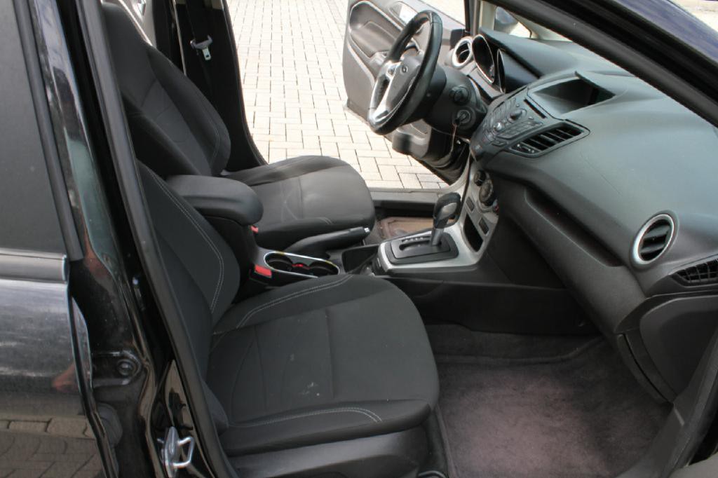 2015 Ford Fiesta Image 14