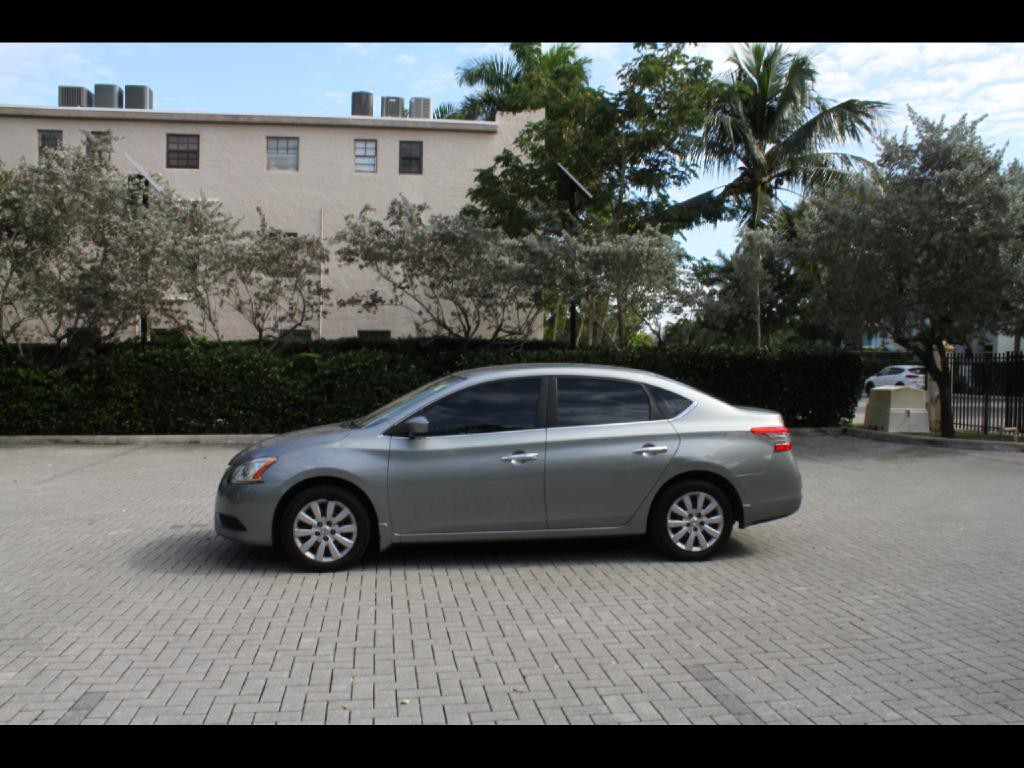 2014 Nissan Sentra Image 1