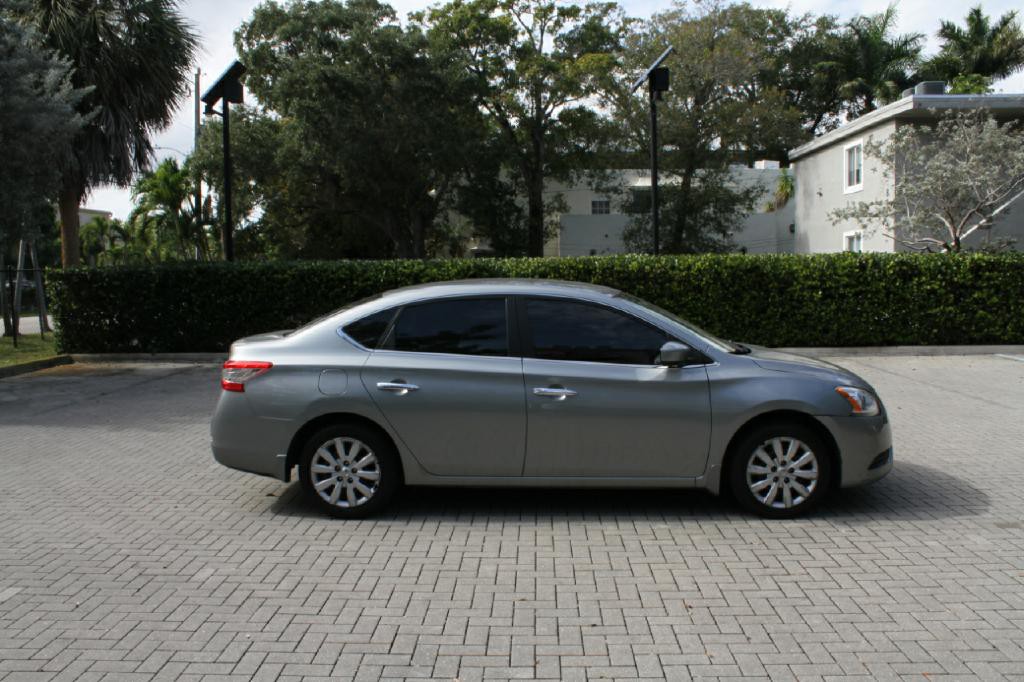 2014 Nissan Sentra Image 4