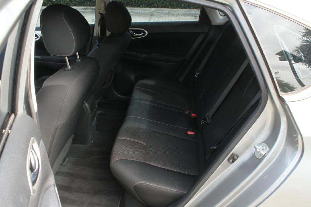 2014 Nissan Sentra Image 9
