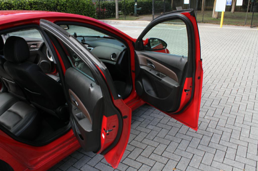 2015 Chevrolet Cruze Image 12