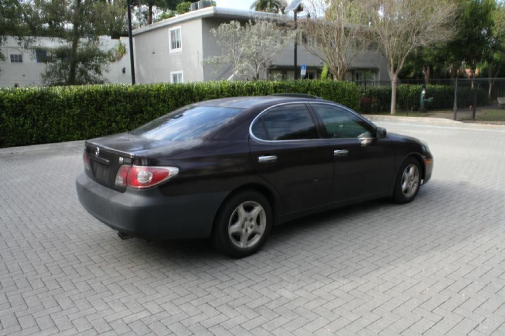 2002 Lexus ES 300 Image 6