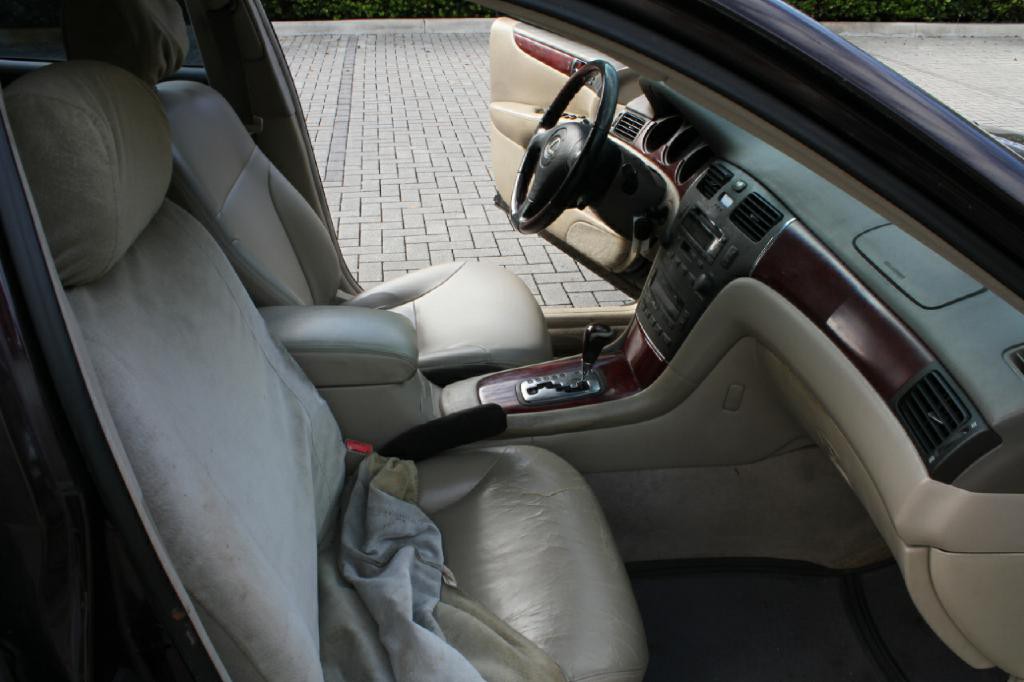 2002 Lexus ES 300 Image 11
