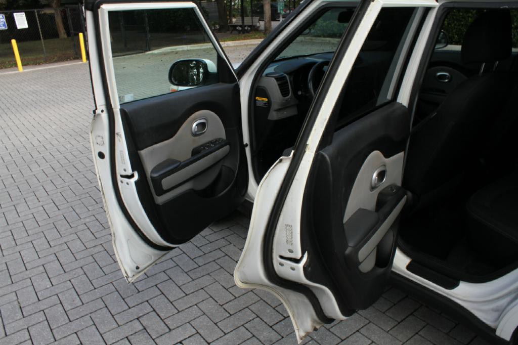 2017 Kia Soul Image 11