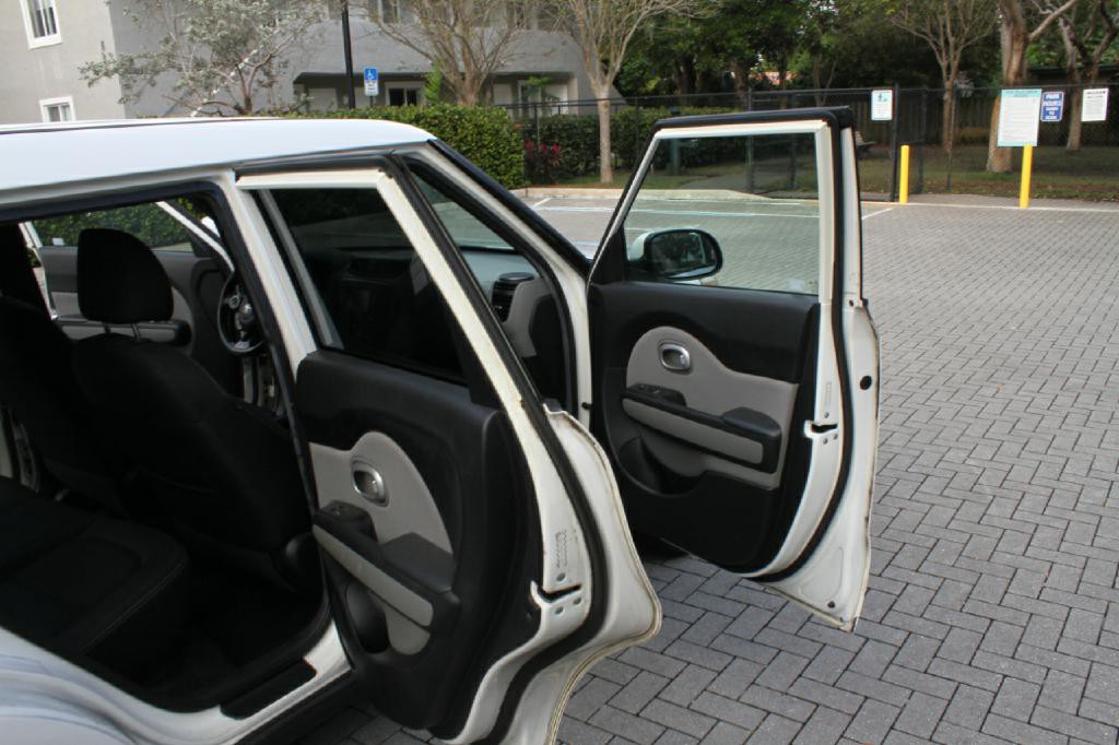 2017 Kia Soul Image 12