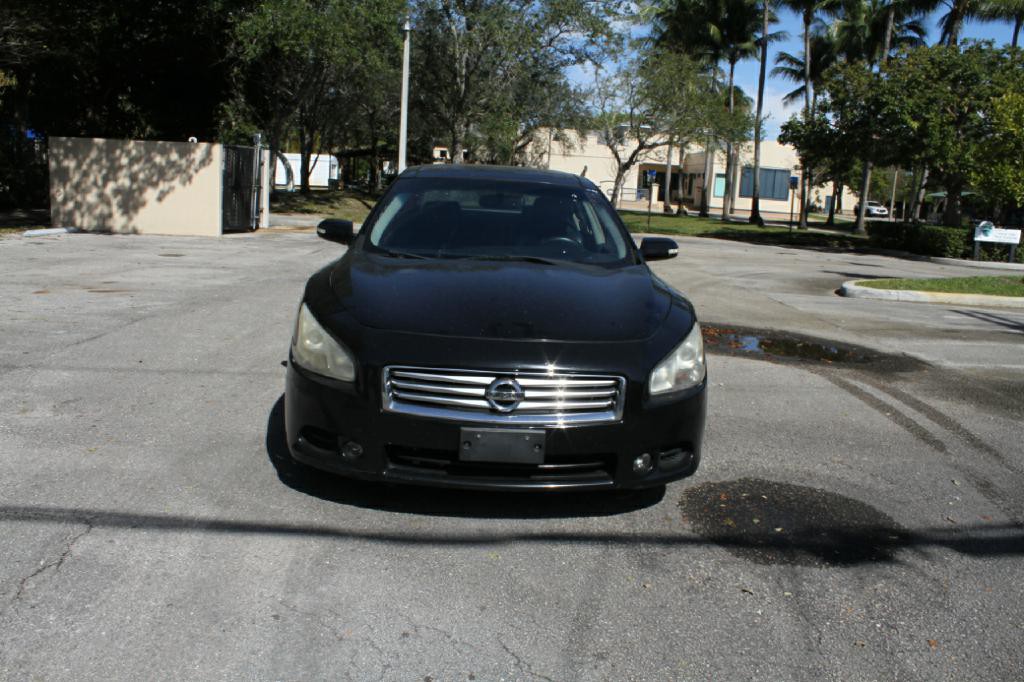 2014 Nissan Maxima Image 2